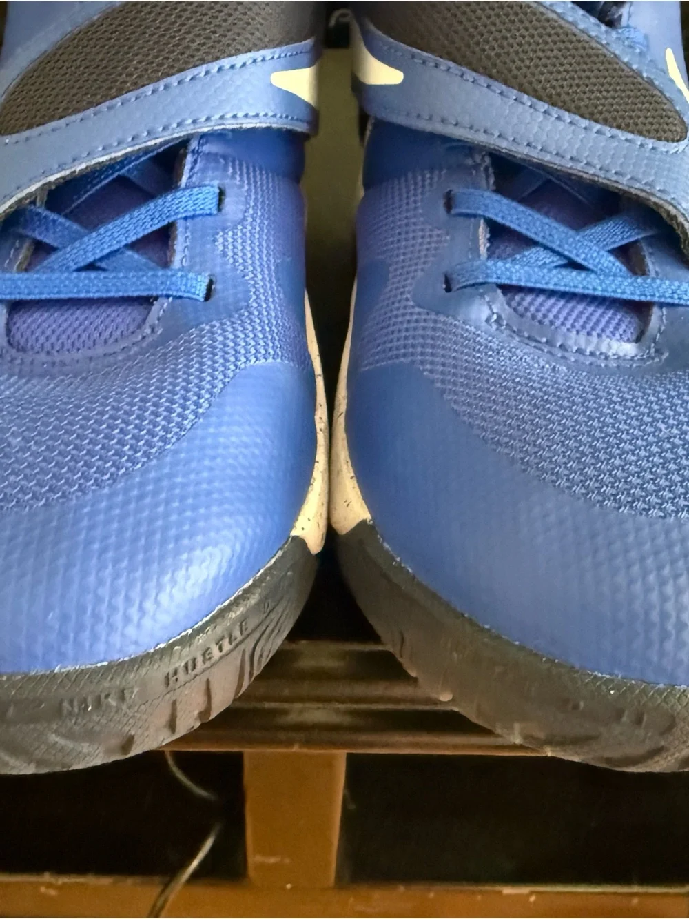 Nike Kids Royal Blue and Black Hook-and-Loop Sneakers